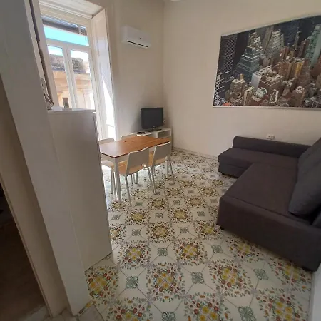 A Casa Di Nonna Ida, Nel Cuore Pulsante Di * Neapol