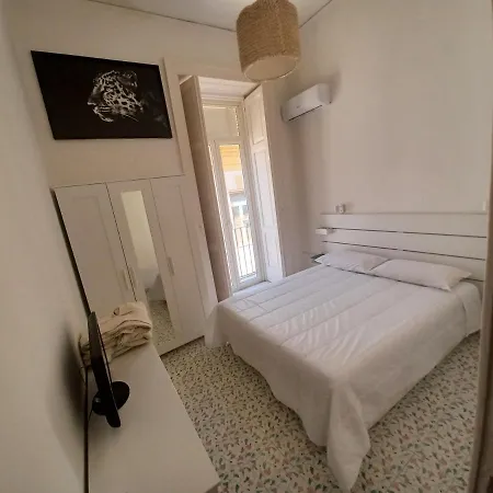 A Casa Di Nonna Ida, Nel Cuore Pulsante Di Apartament Neapol